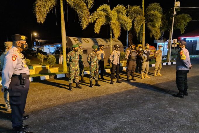 Amankan Malam Pergantian Tahun Baru 2021, Patroli Gabungan Polres Beltim Siagakan Personil di Beberapa Titik