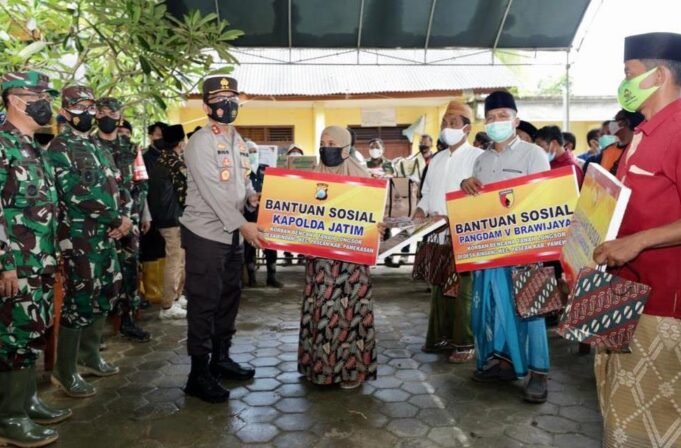 Forkopimda Jatim Silaturahmi dan Takziayah ke Pondok Pesantren Annidhomiya Pamekasan