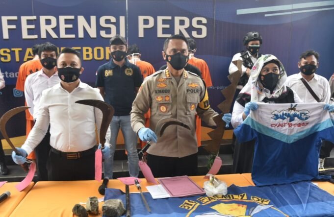 Terlibat Bentrokan, Polresta Cirebon Amankan Sekelompok Gangster