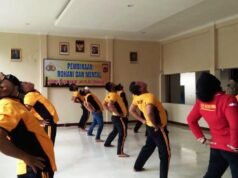 Kapolsek Gunung Jati Olah Raga Bersama Anggota Manfaatkan Aula Gunung Jati Guyub