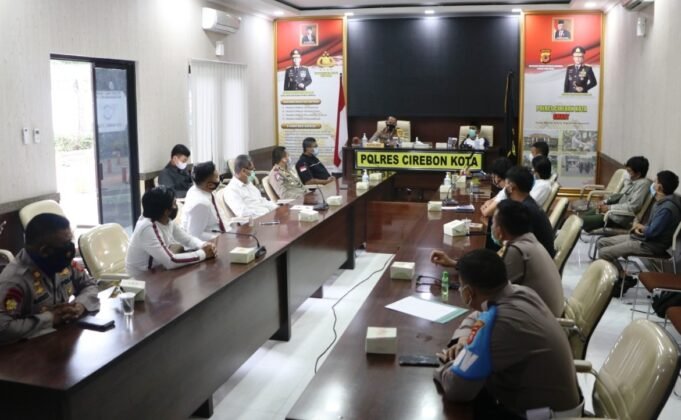 Silaturahmi Kapolres Cirebon Kota Dengan Ikatan Jurnalis Televisi Indonesia Cirebon Raya