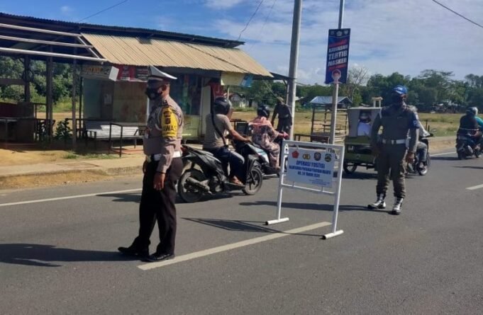 Pandemi Covid-19 Belum Berakhir, Tim Gabungan Tak Henti Gelar Yustisi di Depan Terminal Bus Lhokseumawe