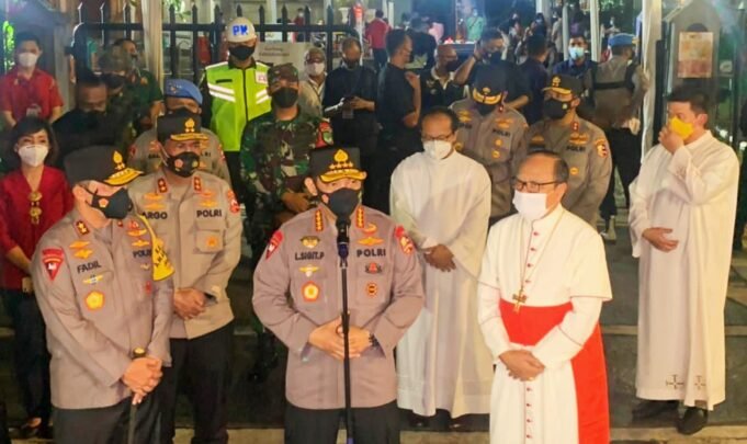 Kapolri Kunjungi Katedral Jakarta, Pastikan Ibadah Misa Aman