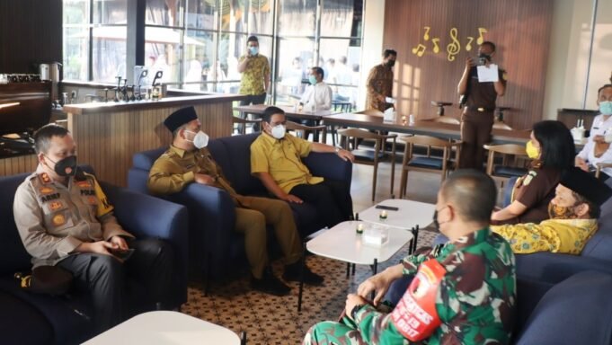 Kapolres Gresik Hadiri Lounching “Gerakan 1000 UMKM Bangkit Untuk Gresik Mandiri Berkarya”