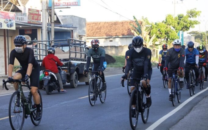 Dua Wilayah di Madura, Ditempuh Dengan Cara Gowes