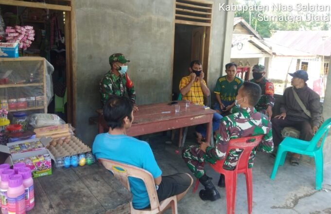 Babinsa Koramil 10/Lolowa’u Kodim 0213/Nias, Laksanakan Kegiatan Komsos Tentang Pencegahan Covid-19 di Desa Botohili Nias Selatan