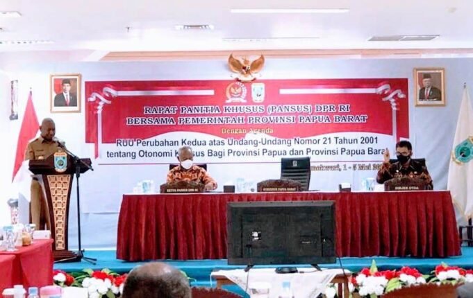 Kemendagri Gelar Diskusi Perubahan UU Otonomi Khusus, Saatnya Gotong-Royong Bangun Papua dan Papua Barat