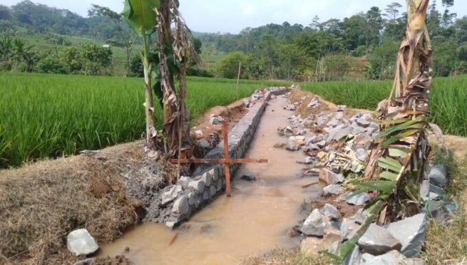 Masyarakat Siap Pantau Bantuan Irigasi Kemenpur Program P3 TGAI Kiarapedes Telan Ratusan Juta Rupiah