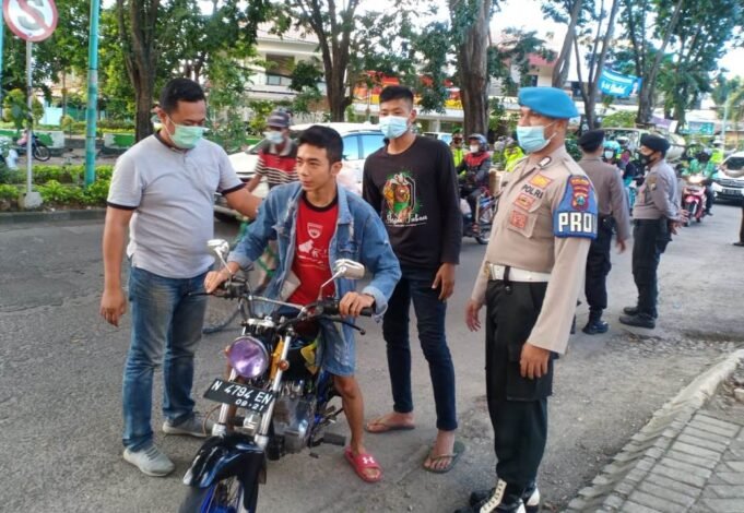 Perketat Pengawasan Prokes, Polres Gresik Secara Intensif Gelar Ops Yustisi