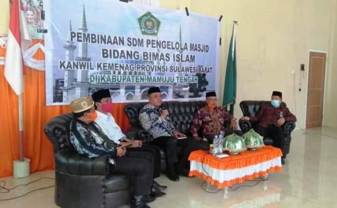 Kakanwil Kemenag Sulbar, Secara Resmi Membuka Kegiatan Pembinaan SDM di Mamuju Tengah