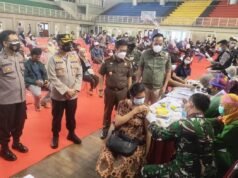 Polres Gresik Sukseskan Serbuan Vaksinasi Covid-19, Sambut HUT BHAYANGKARA ke 75