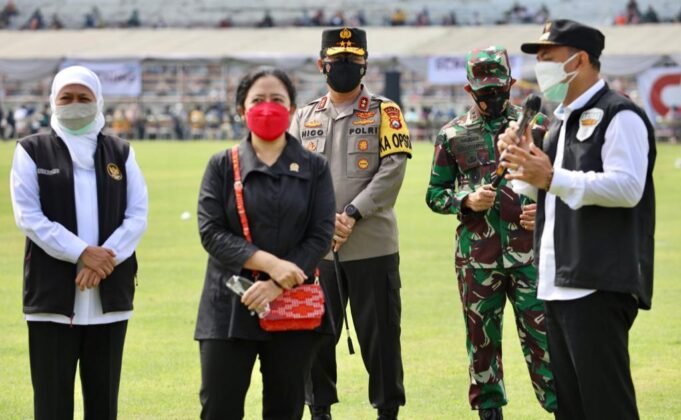 Forkopimda Jatim Dampingi Ketua DPR-RI Mengecek Vaksinasi di Surabaya