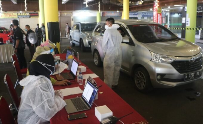 Kapolres Cirebon Kota, Hadiri Kegiatan Vaksinasi Covid- 19 Dosis Pertama Secara Drive Thru