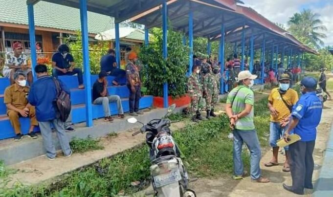 Imbas Kontak Tembak Teroris OPM, Danrem 182 Instruksikan Kawal 96 Pengungsi Mayerga