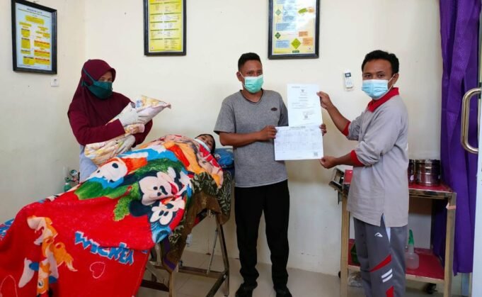 Bayi yang Baru Lahir Dipuskesmas Pulau Makian Langsung Diberikan Akte Kelahiran, KIA dan KK