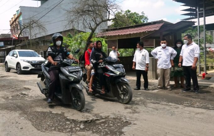 Dinas PUPR Bersama BAPPEDA Sumut Tinjau 4 Ruas Jalan Provinsi yang Rusak