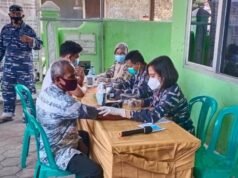 Lanal Banten Kembali Gelar Serbuan Vaksinasi Tahap Kedua Untuk Masyarakat Pulo Panjang