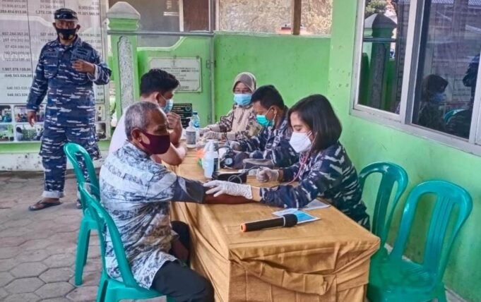 Lanal Banten Kembali Gelar Serbuan Vaksinasi Tahap Kedua Untuk Masyarakat Pulo Panjang