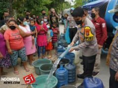 Terdampak Kekeringan, Polresta Mojokerto Salurkan Air Bersih di Pedesaan