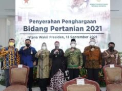 Terima Penghargaan, Bupati Gresik Ingin Sejahterakan Petani Gresik