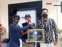 Bentuk Apresiasi, FWJ Berikan Piagam Kepada Kapolresta Tangerang KOMBES Pol. Wahyu Sri Bintoro
