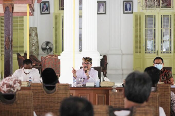 Bupati Imron Minta Semua Dinas Harus Mampu Berinovasi