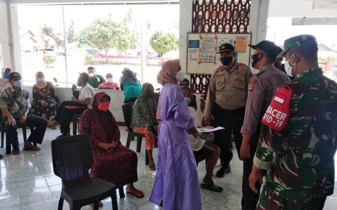 Jelang Pilwu, Lebih Dari 10 Ribu Warga Ikuti Vaksinasi Covid-19 Polresta Cirebon