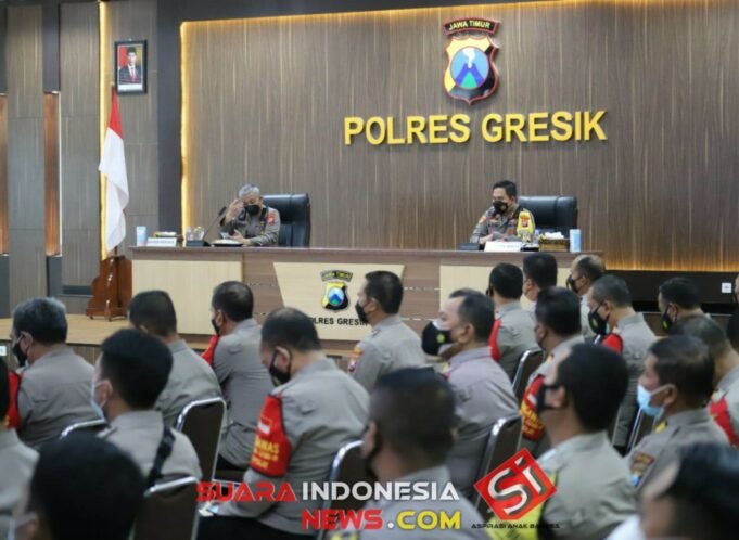 Menuju Endemi, Dirbinmas Polda Jatim Kunker ke Polres Gresik Berikan Pembekalan Bhabinkamtibmas