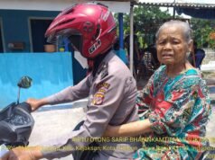 Polwan Polsek Utbar, Sigap Jemput Lansia Vaksin Gunakan Sepeda Motor