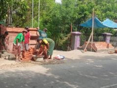 Salut Antusias Warga Blok Bale Gede Desa Galagamba Bangun Gapura dengan Modal yang Minim