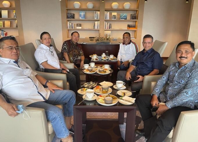 Bupati Halsel Temui CEO PT Harita Bicarakan Soal Pembangunan Kepulauan Obi