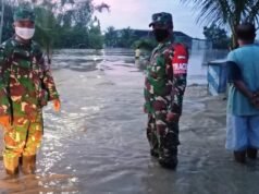 Hujan Deras, Danramil 0817/10 Benjeng Pantau Kondisi Wilayah dan Masyarakat