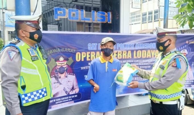 Puluhan Beras, Mewarnai Ops Zebra Lodaya 2021 Polres Cirebon Kota