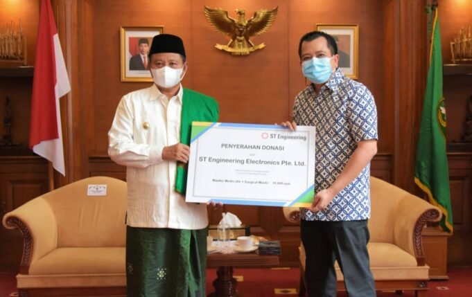Wagub Jabar Terima Bantuan 10.000 Masker Medis
