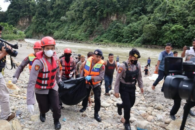 Empat Korban Laka Lantas di Subulussalam Sudah Dievakuasi, Tiga Lainnya Masih Dalam Pencarian