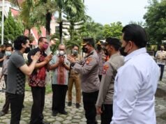 Kapolres Gresik Tinjau Kesiapan Gereja Jelang Natal