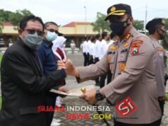 Kapolres Mojokerto Berikan Reward Untuk Anggota Berprestasi dan Relawan Percepatan Vaksinasi