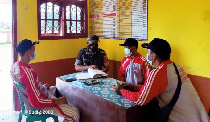 Babinsa Sertu Budiman, Ajak Masbin Laksanakan Vaksin Covid-19
