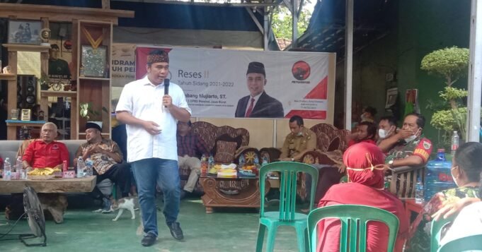 Anggota Dewan dari Fraksi PDI Perjuangan lakukan Reses Tahun Sidang 2021 – 2022