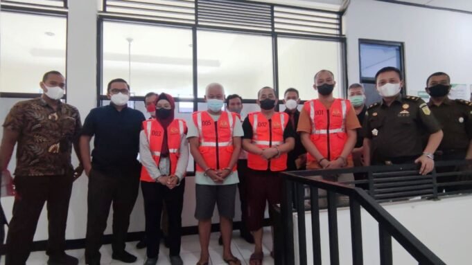 Jaksa Periksa Para Tersangka Tipikor Masker, Langsung Diinapkan ke Lapas Indramayu