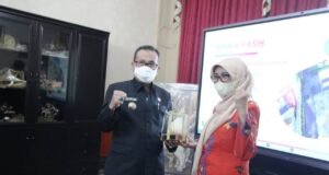 Kepala ESDM Jabar Bahas Rasio Elektrifikasi dengan Bupati