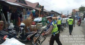 Personil Satlantas Polres Tanjungbalai Laksanakan Patroli dan Pengaturan Lalin di Pasar