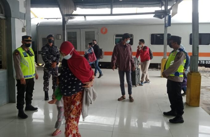 Personil Polres Tanjungbalai Laksanakan Kegiatan dan Situasi di Pos Pam Wilkum Polres Tanjungbalai
