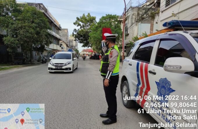 Mencegah Pelanggaran Lantas Personil Satlantas Polres Tanjungbalai Laksanakan Patroli Sore