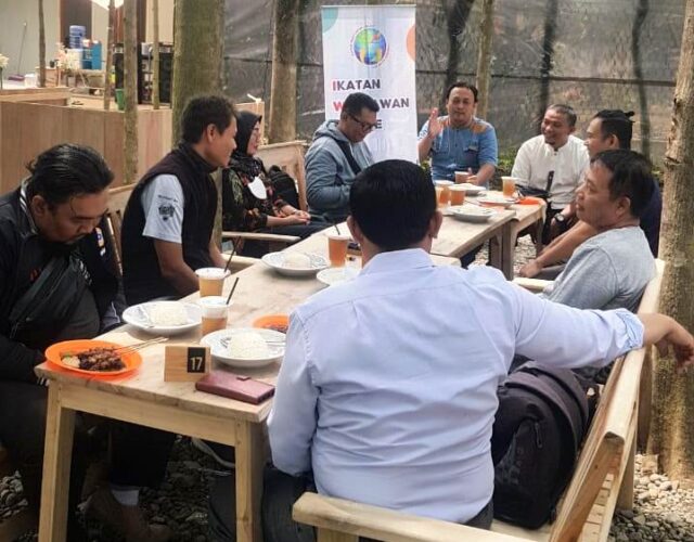 Teras IWO Halal Bi Halal Momen Idul Fitri Jadi Ajang untuk Memperbaiki Diri dan Saling Memaafkan