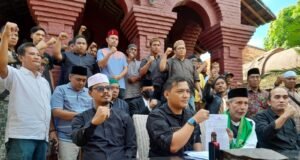 Sesepuh LPKSM Al Jabbar Gelar Konferensi Pers terkait Dugaan Ujaran Kebencian yang Dilakukan H. I