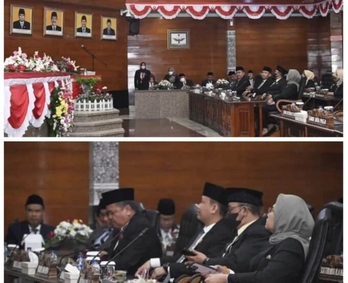 Bupati Indramayu Hadiri Rapat Paripurna DPRD, Agenda Mendengarkan Pidato Kenegaraan Presiden RI Secara Virtual