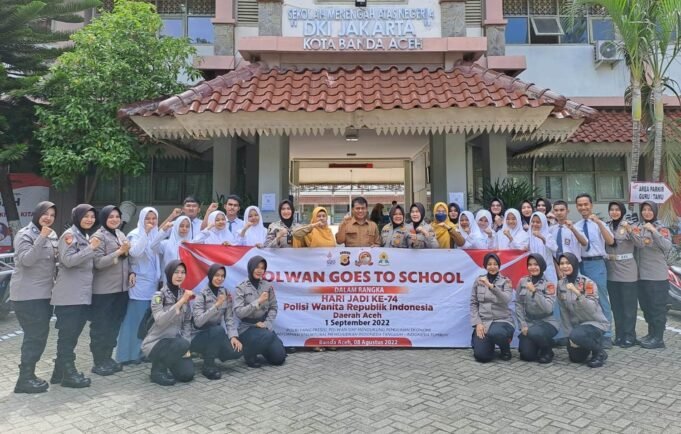 HUT Ke 74, Polwan Polda Aceh Gelar Goes to School