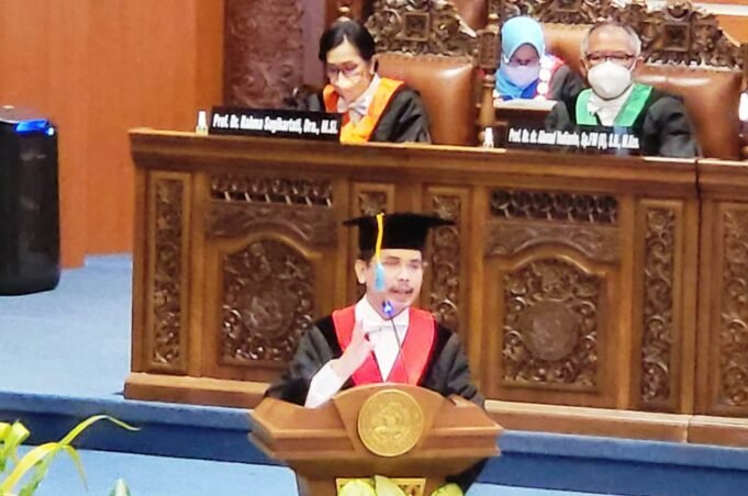 Prof. Dr. M. Hadi Subhan, S.H., M.H., CN., Dinobatkan Guru Besar FH Unair Usai Selesaikan ratusan Jurnal dan Karya Ilmiah Tentang Kepailitan