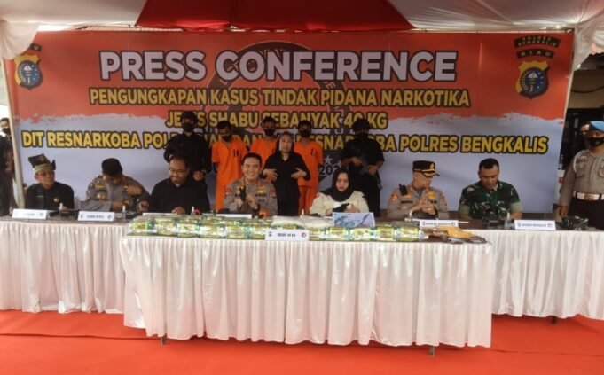 Kapolda Riau Irjen Iqbal Ekspose Pengungkapan 40 KG Sabu